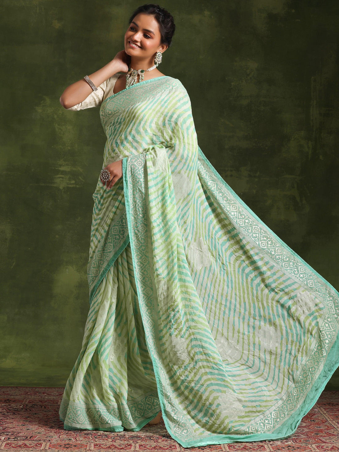 Green Printed Poly Georgette Saree With Unstitched Blouse Piece - Jashvi