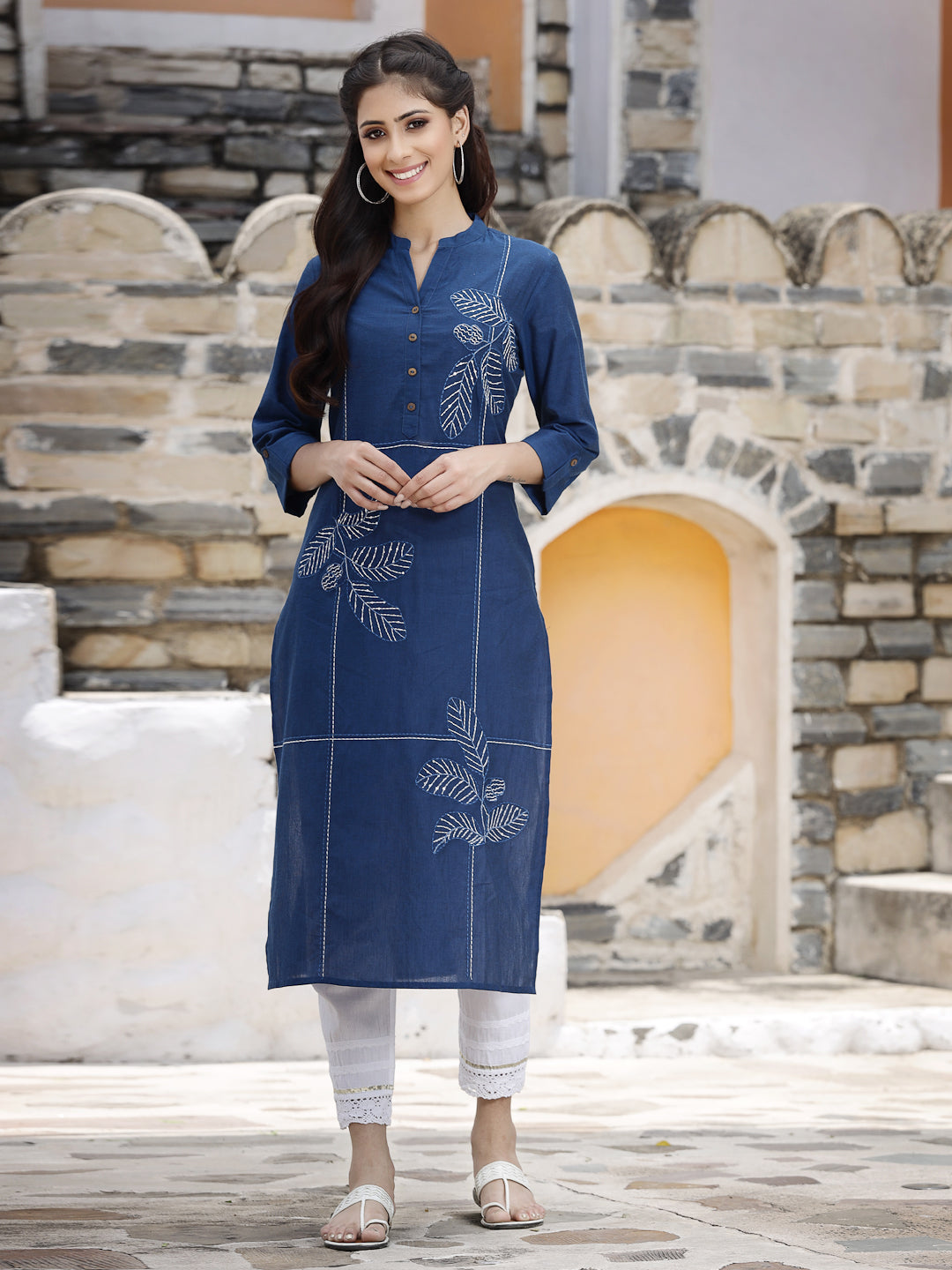 Women's Royal Blue Cotton Embroidered Straight Kurta - Juniper