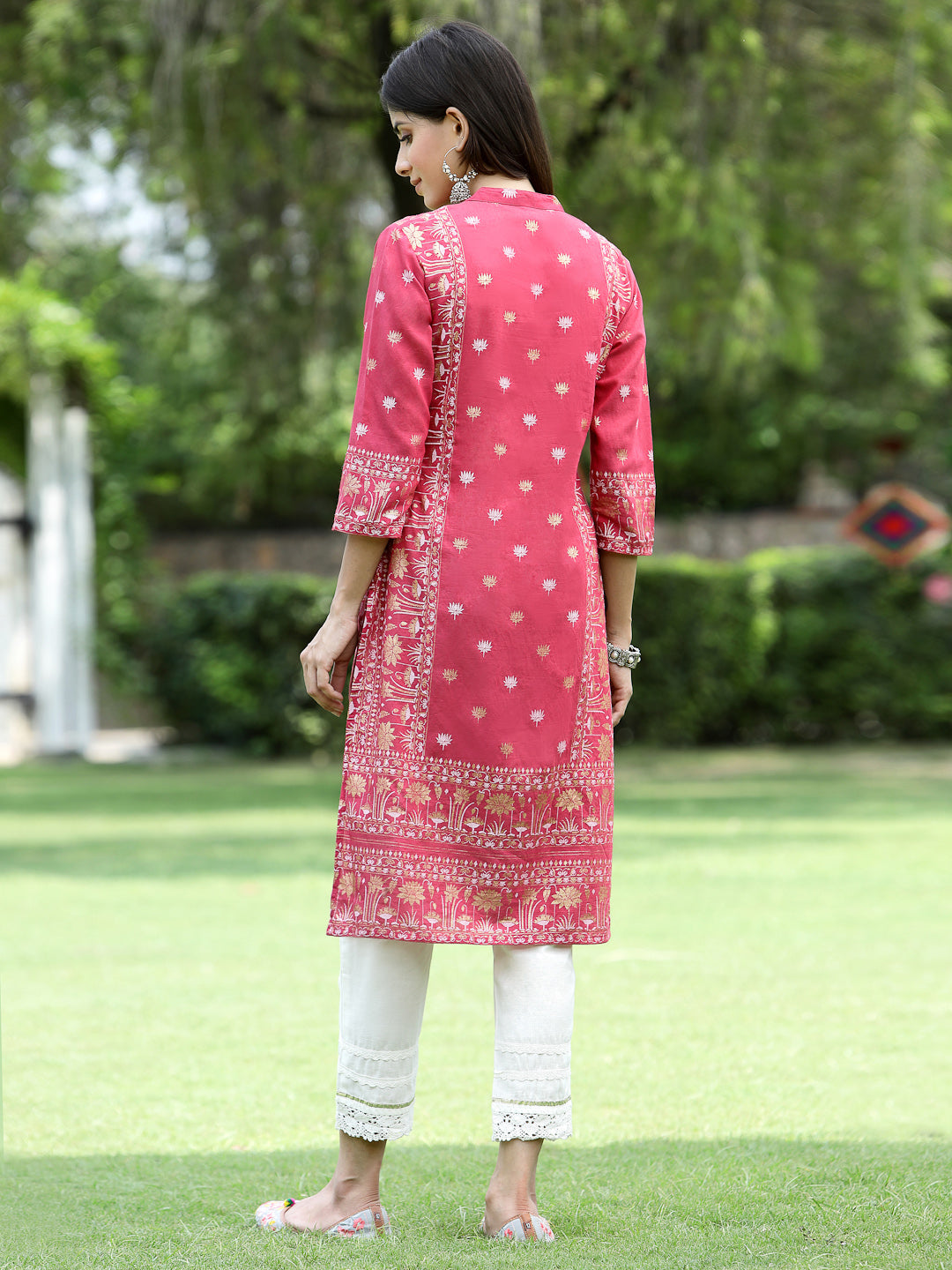 Women's Fuchsia Rayon Festive Embroidered Straight Kurta - Juniper