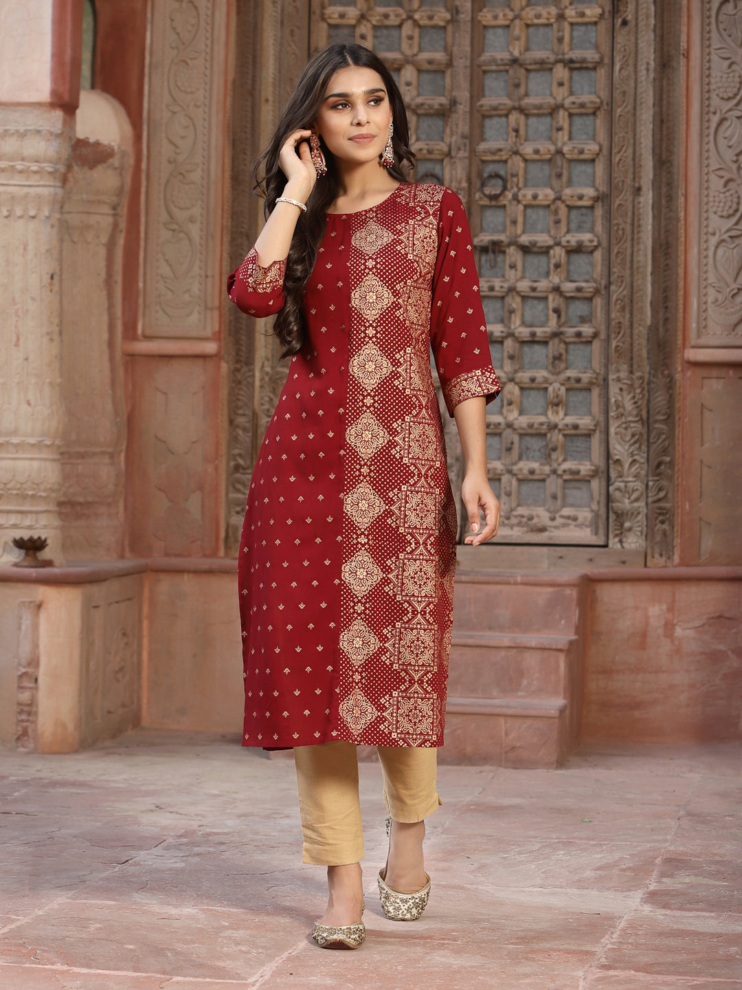 Women's Maroon Rayon Printed Straight Kurta - Juniper