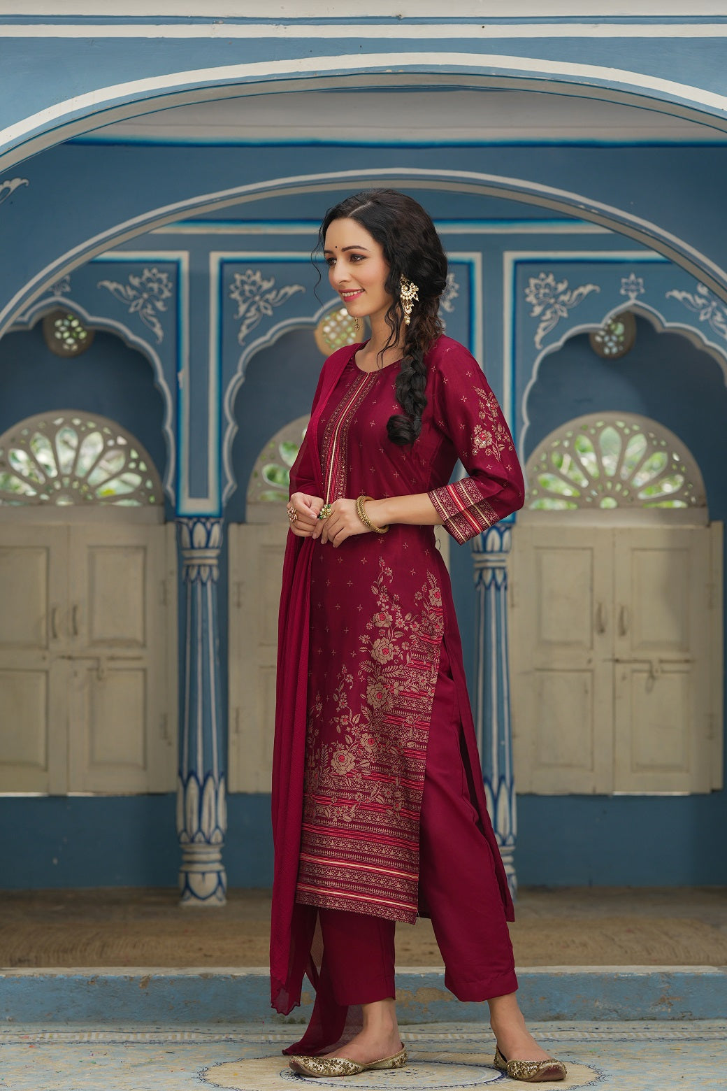 Women's Maroon Shantoon Printed Kurta, Pants & Dupatta Set - Juniper