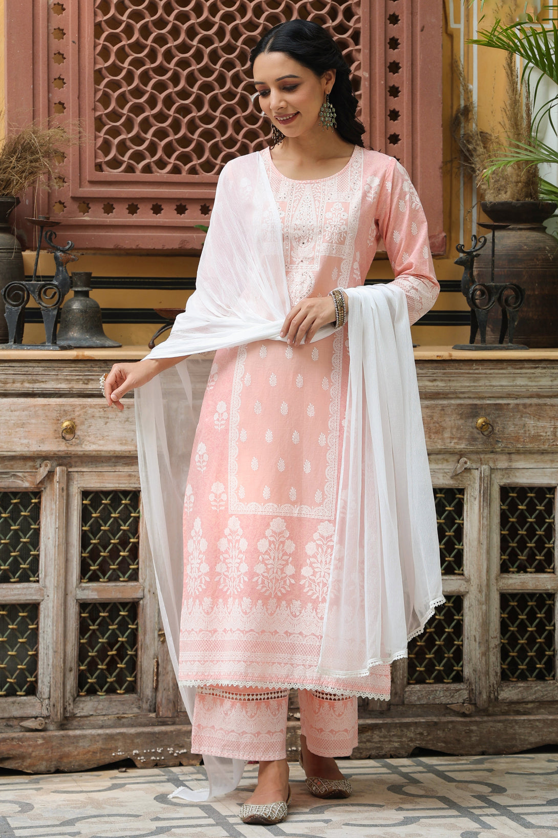 Women's Peach  Printed Straight Kurta Sets - Juniper