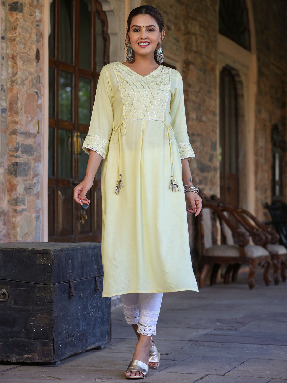 Women's Lemon Rayon Slub Solid Embroidered  Stright Kurta - Juniper