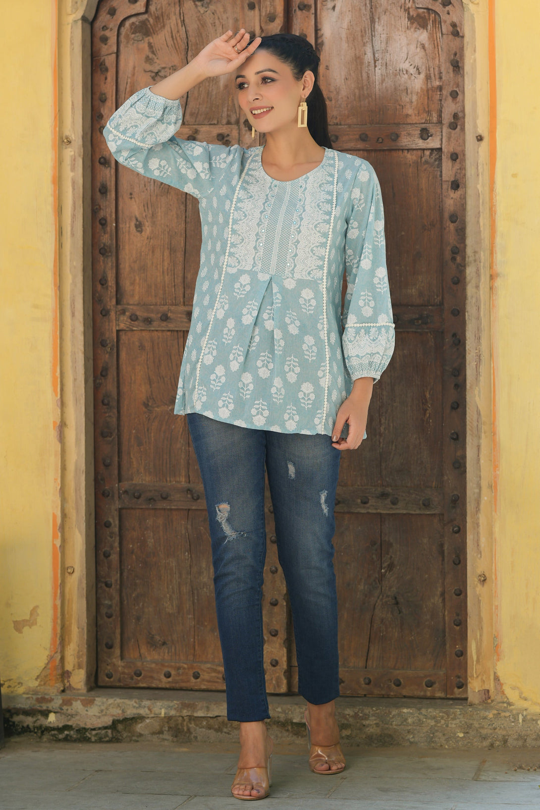 Women's Skyblue Cambric Placement Floral Printed Tunic - Juniper