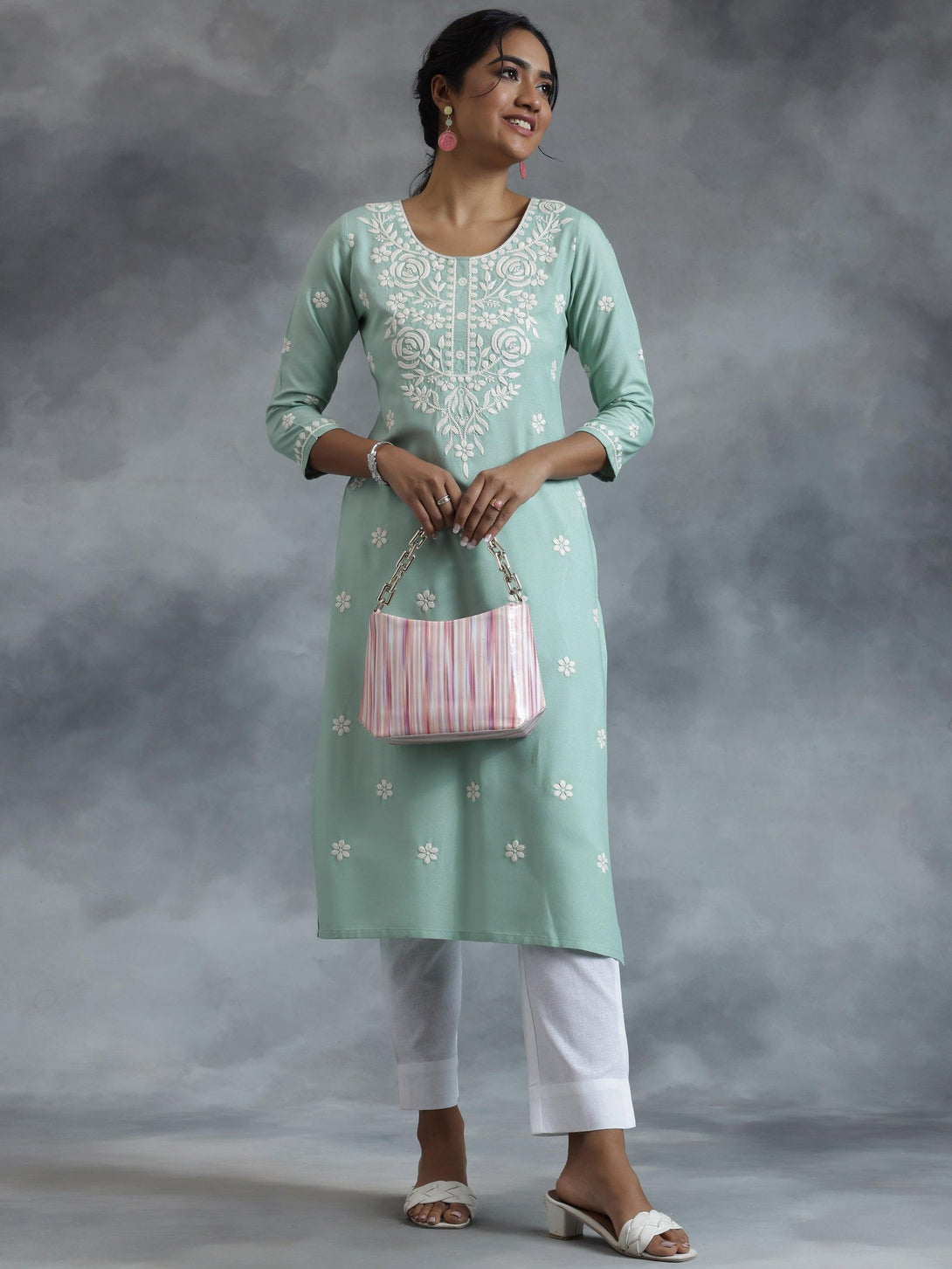 Green Embroidered Rayon Straight Kurta - Jashvi