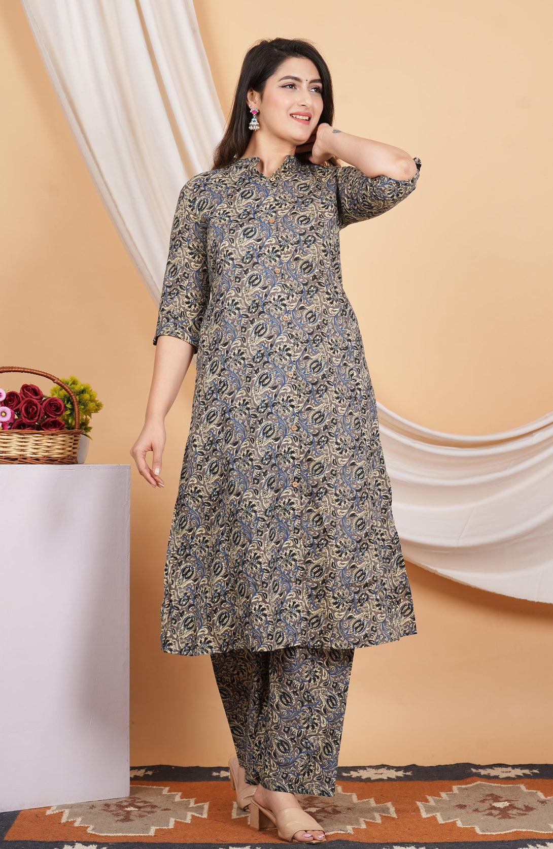 Women's Kalamkari Print Straight Cotton Grey Co-Ord Set - Vbuyz