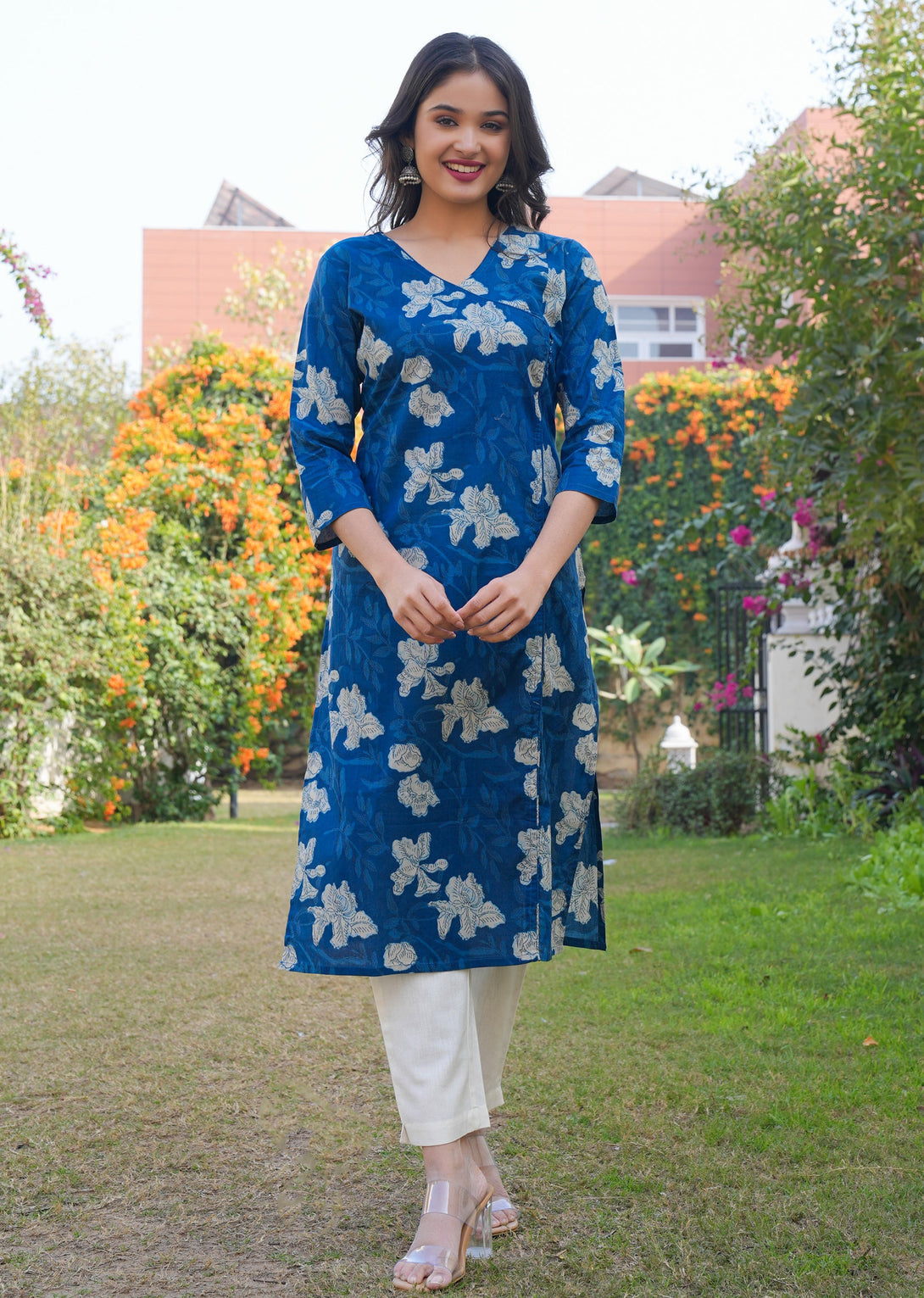 Women's Floral Print Straight Cotton Blue Stitched Kurta - Vbuyz