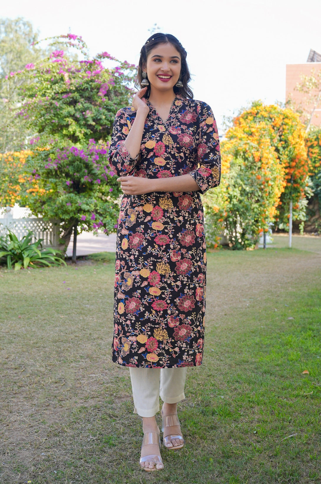 Women's Floral Print Straight Cotton Black Stitched Kurta - Vbuyz