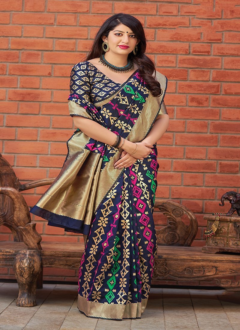 Women's Banarasi Silk Woven Traditional Saree4 - Monjolika