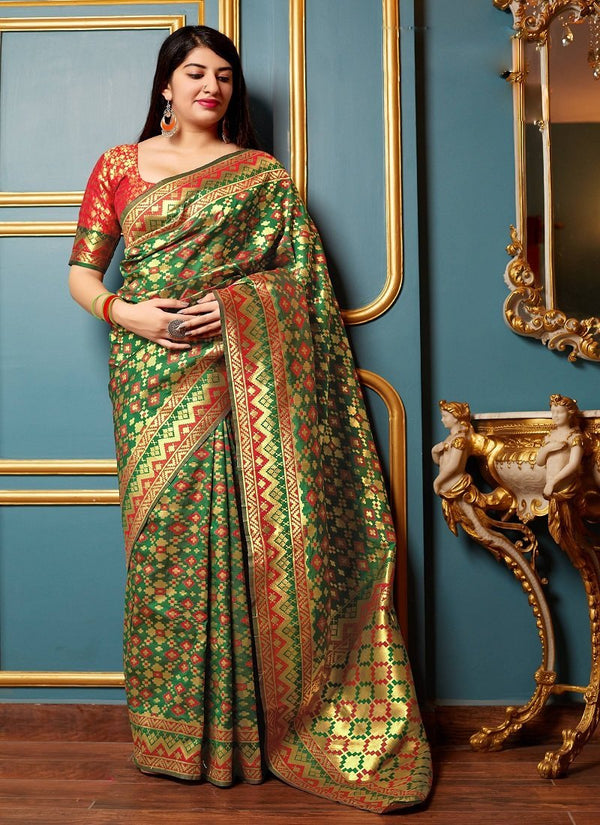 Women's Mandakini Banarasi Silk Woven Traditional Saree 1 - Monjolika