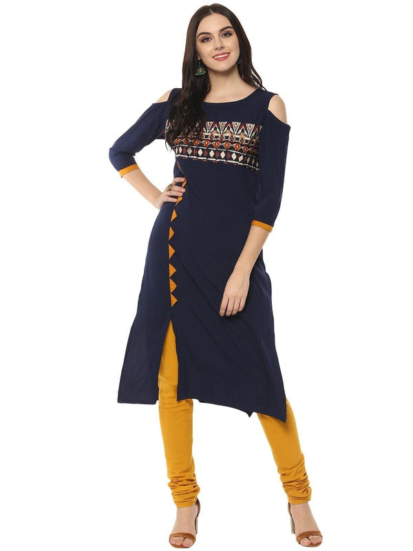 Women's Solid Kurta With Printed Yoke - Pannkh