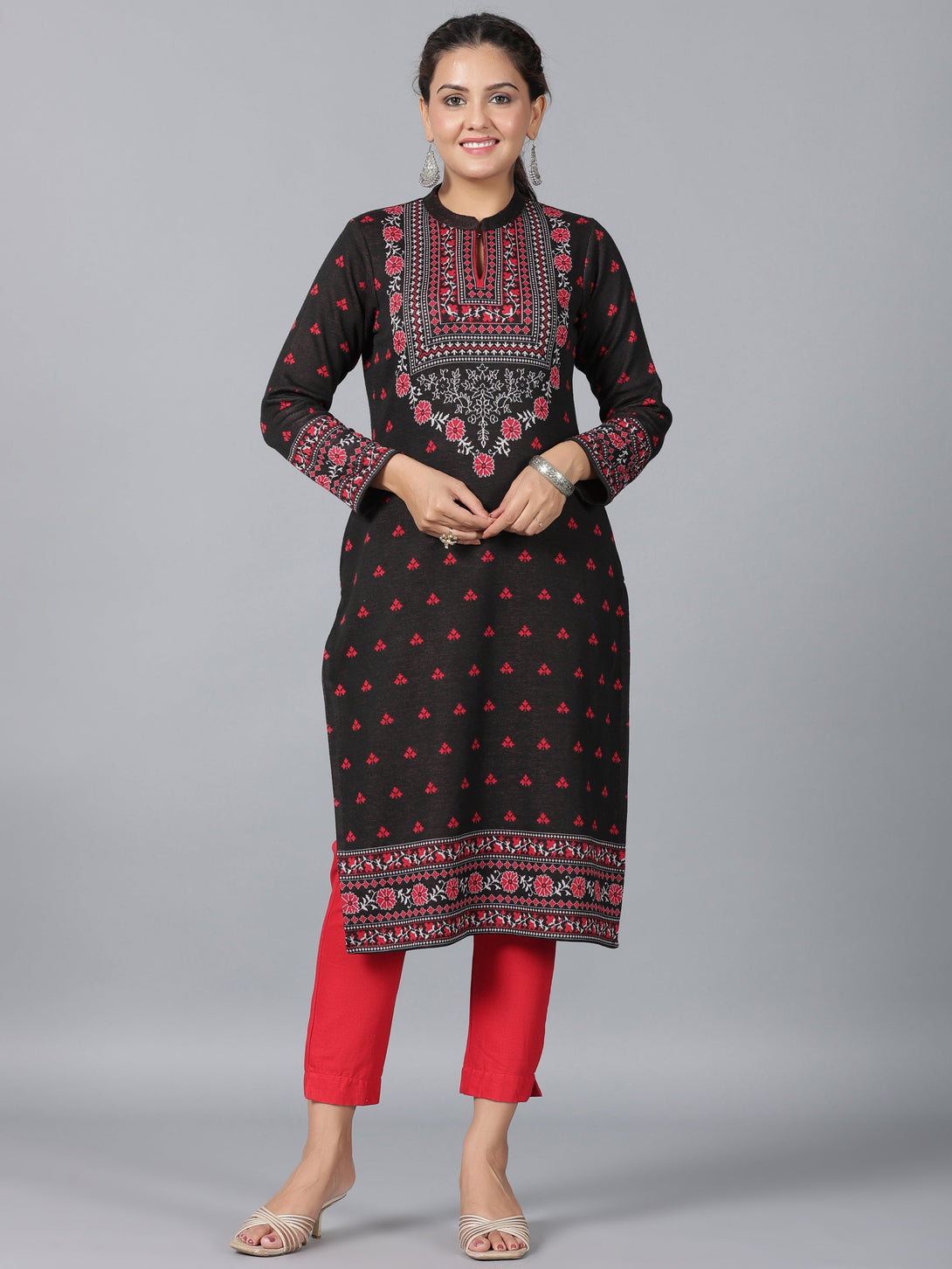 Women's Black Printed Woolen Straight Kurta - Juniper