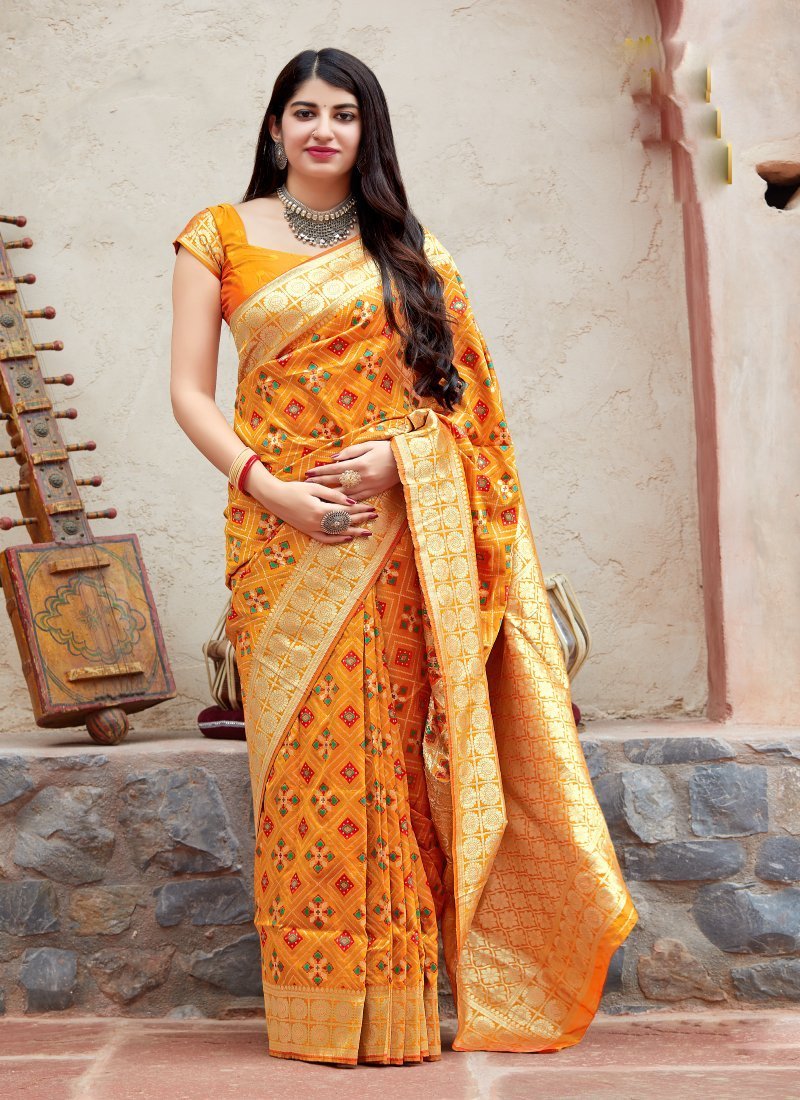 Women's Ceremonial Banarasi Traditional Saree3 - Monjolika