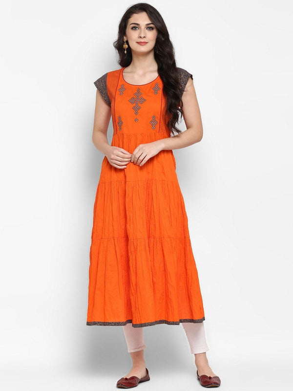 Women's Embroidered Tierd Kurta - Pannkh