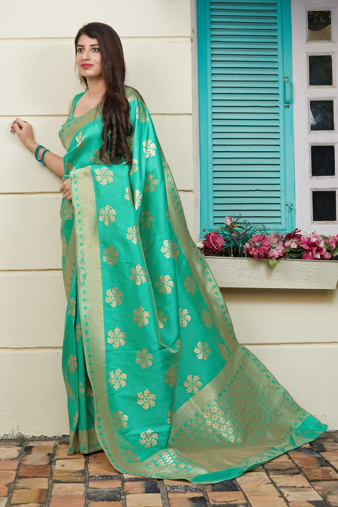 Women's Banarasi Silk Weaving Design Saree 3 - Monjolika