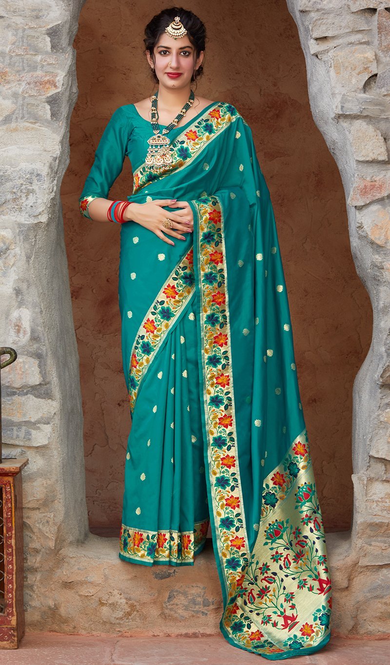 Women's Fabulous Banarasi Silk Saree With Unstitched Blouse1 - Monjolika