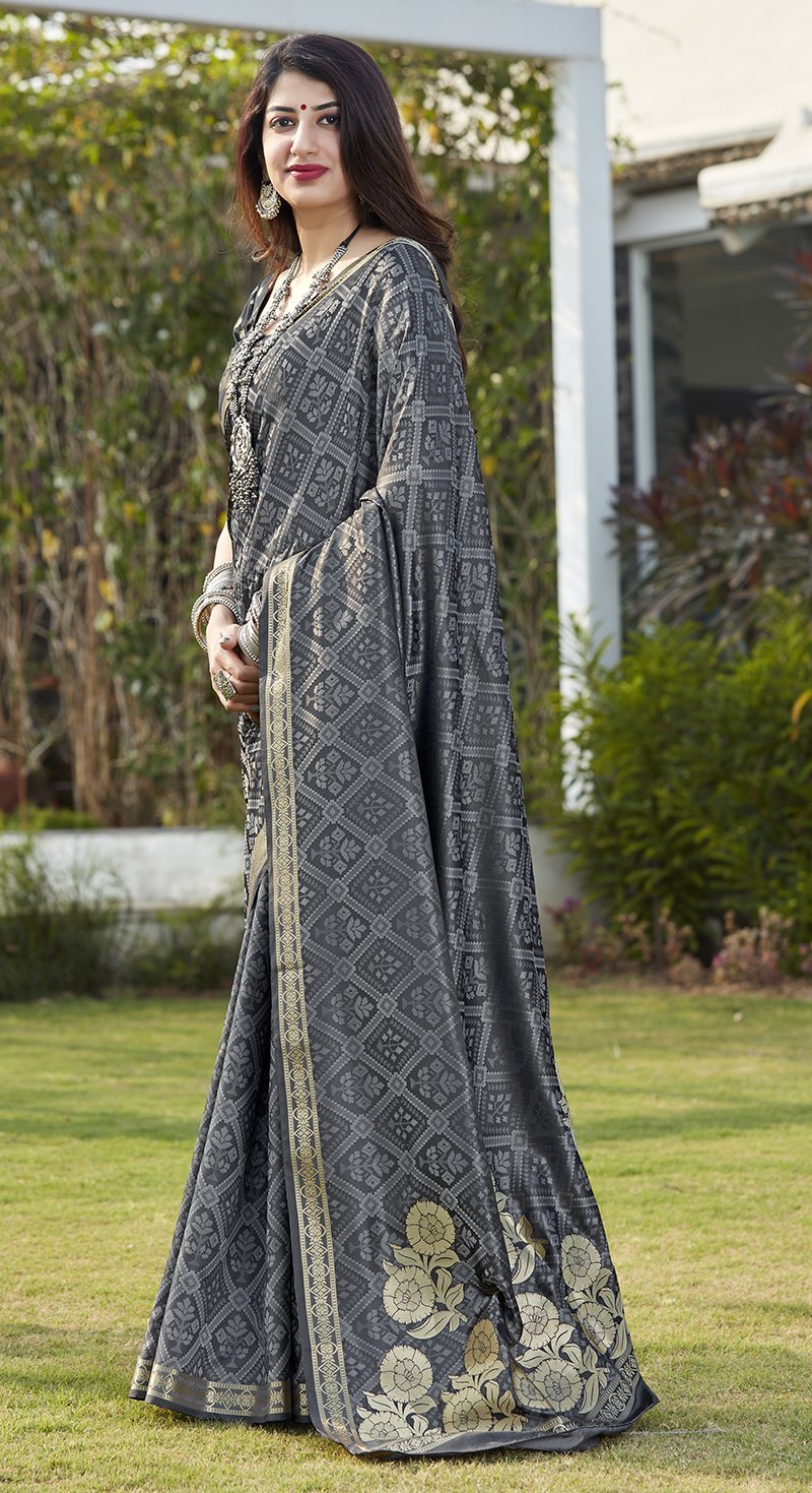 Women's Stunning Party Wear Silk Saree - Monjolika