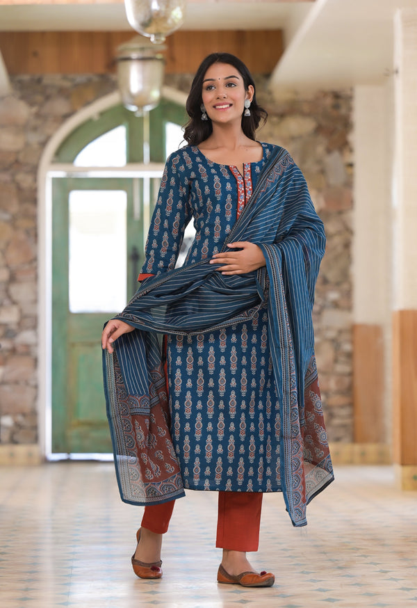 Women's Cobalt Blue Embroidery Detailed Kurta Set - Hatheli