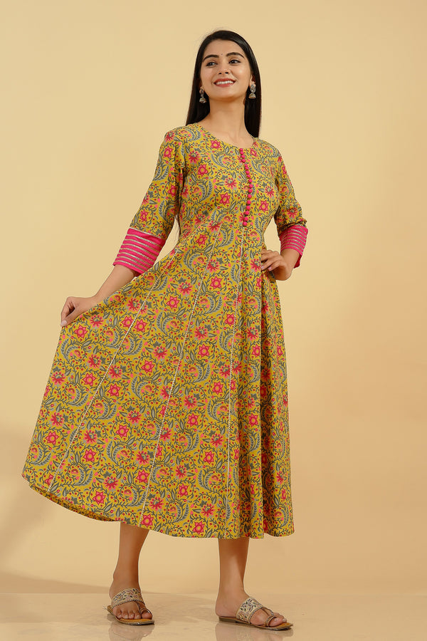 Women's Cotton Floral Flared Kurta (Multicolor) - Kipek