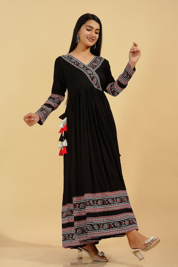 Women's Rayon Solid Flared Kurta (Black) - Kipek