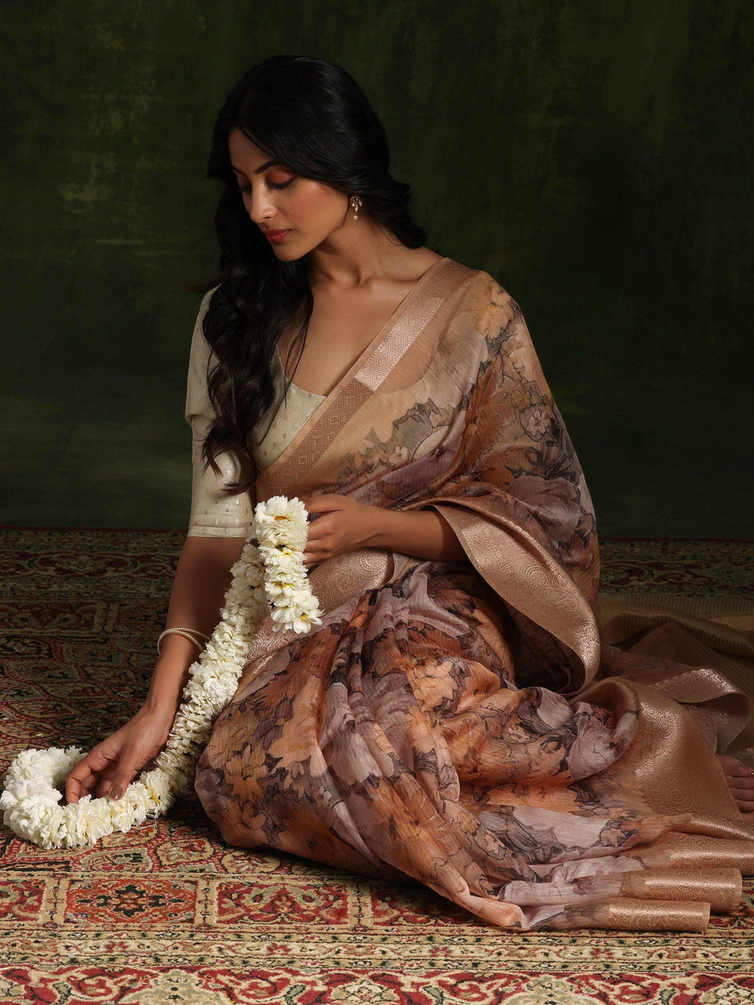 Golden Printed Silk Blend Saree With Unstitched Blouse Piece - Jashvi