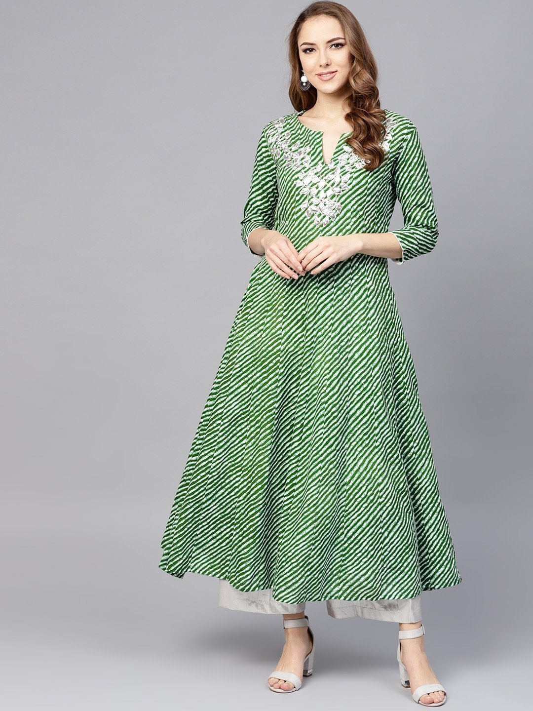 Women's Green & White Leheriya Kurta - Yufta