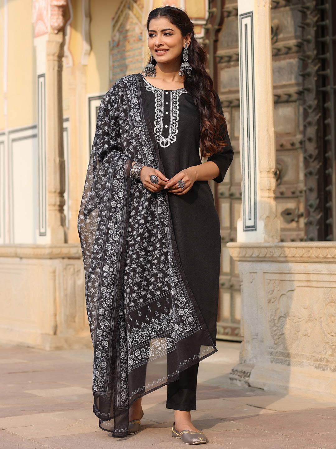 Women's Black Silk Solid Embroidered Kurta Set - Juniper