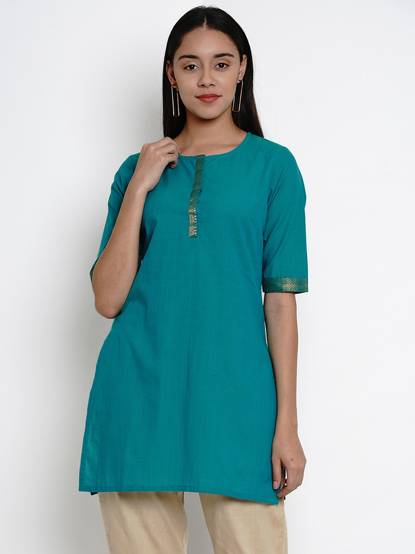 Women's  Green Solid Straight Kurta - Wahe-NOOR