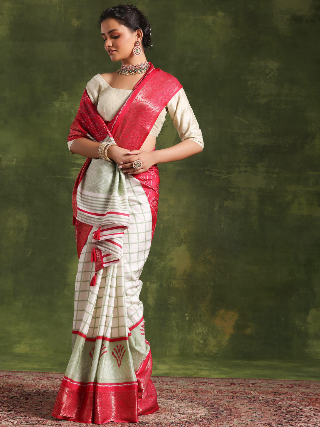 Pink Printed Silk Blend Saree With Unstitched Blouse Piece - Jashvi