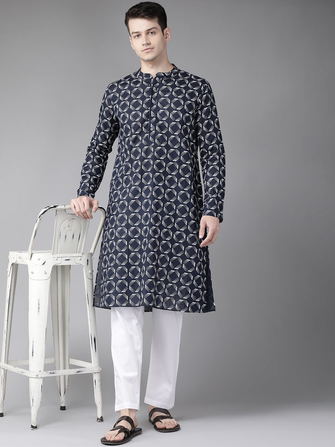 Men's Navy Blue & White Printed Straight Kurta - See Designs