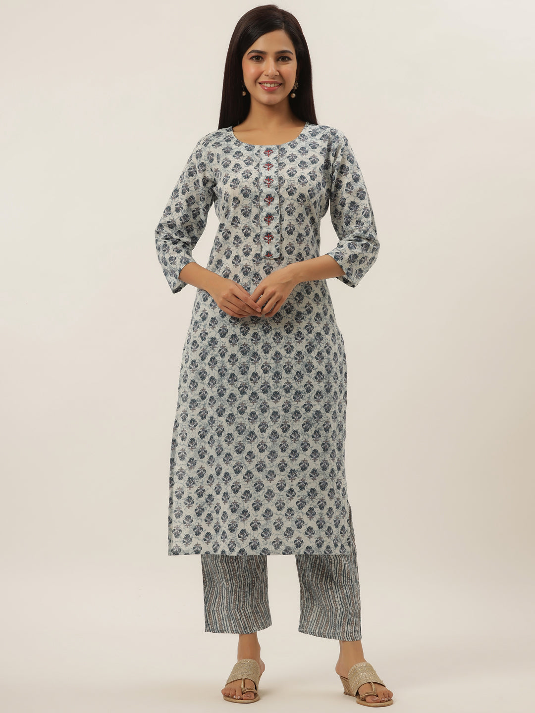 Women's White Floral Print Hand Work Cotton Kurta With Pant Set - Yufta