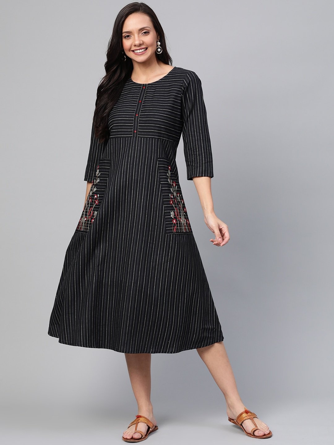 Women's Black Printed Kurta - Yufta