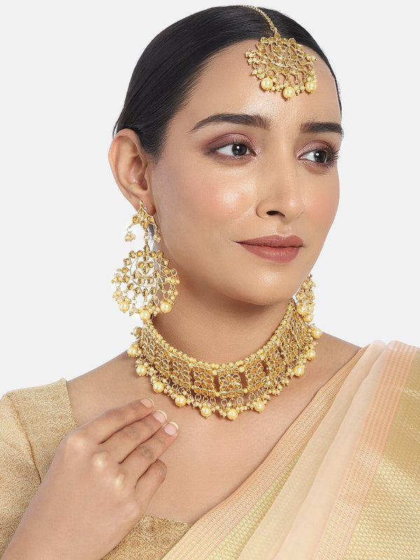 Women's Gold Plated Kundan & Pearl Studded Choker Necklace Set with Earrings & Maang Tikka - i jewels