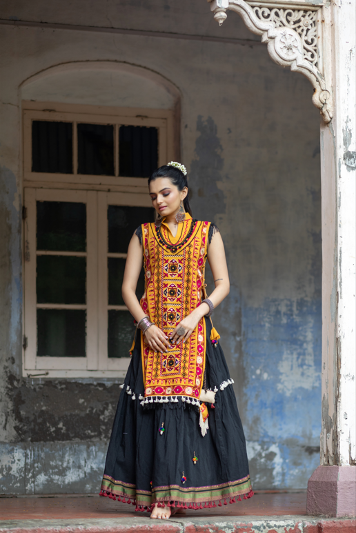 Women's Mustured Yellow Treditional Embroidered Panel Top With Black Daman Flairy Skirt - Mesmora Fashion