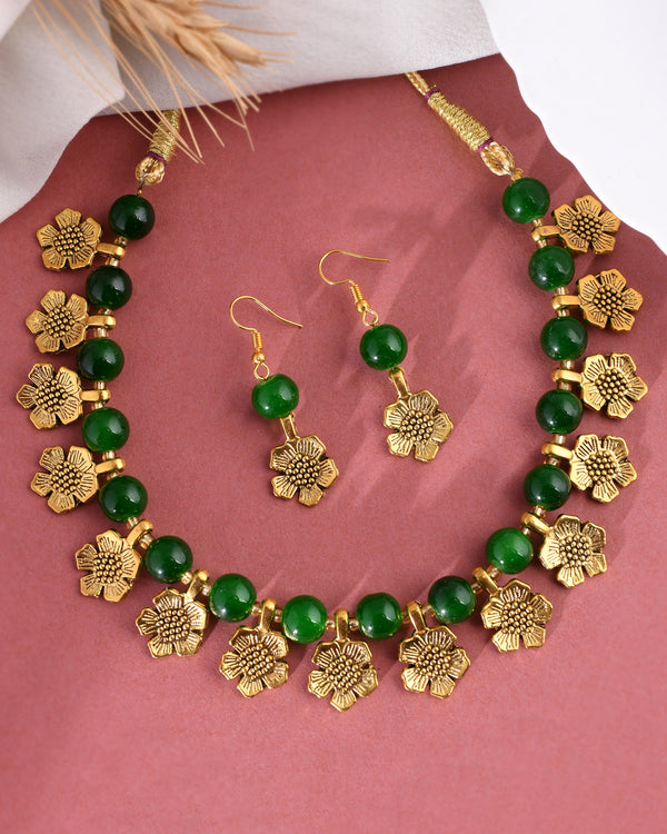 Women's Shine Beads Ethnic Gold Flower Necklace With Earring Set | Gemstone Jewellery Set - Avisha