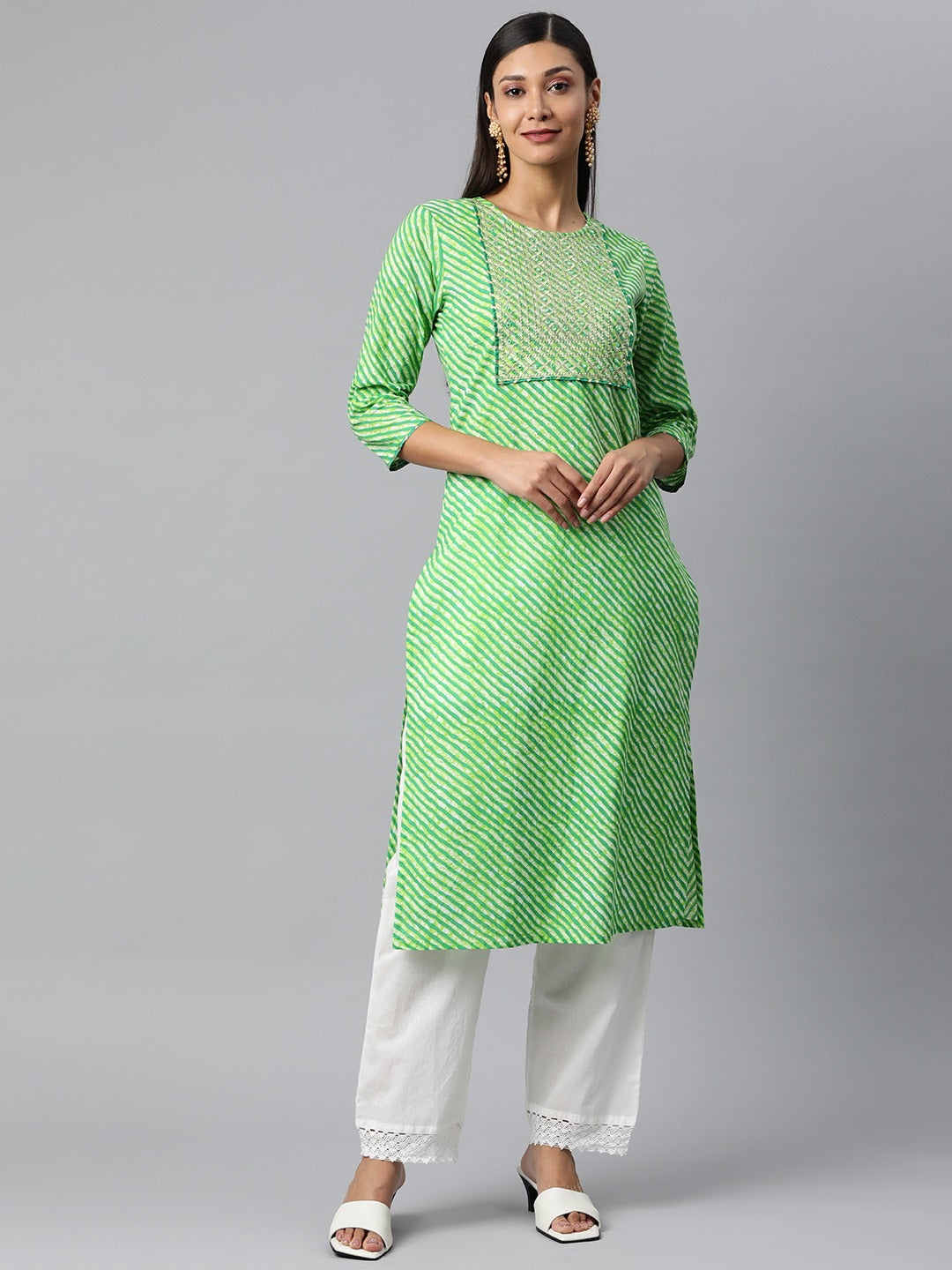 Women's Floral Printed Thread Work Pure Cotton Kurta With Trousers  With Dupatta - Hatheli