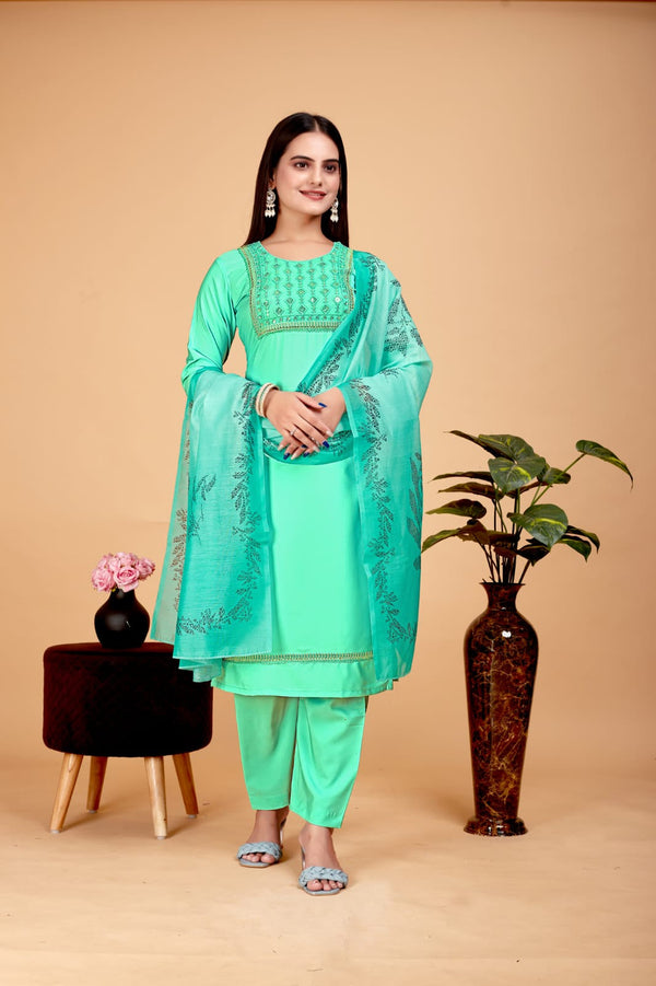 Women's Light Green Polycotton Embroidered Kurta Set - A2M