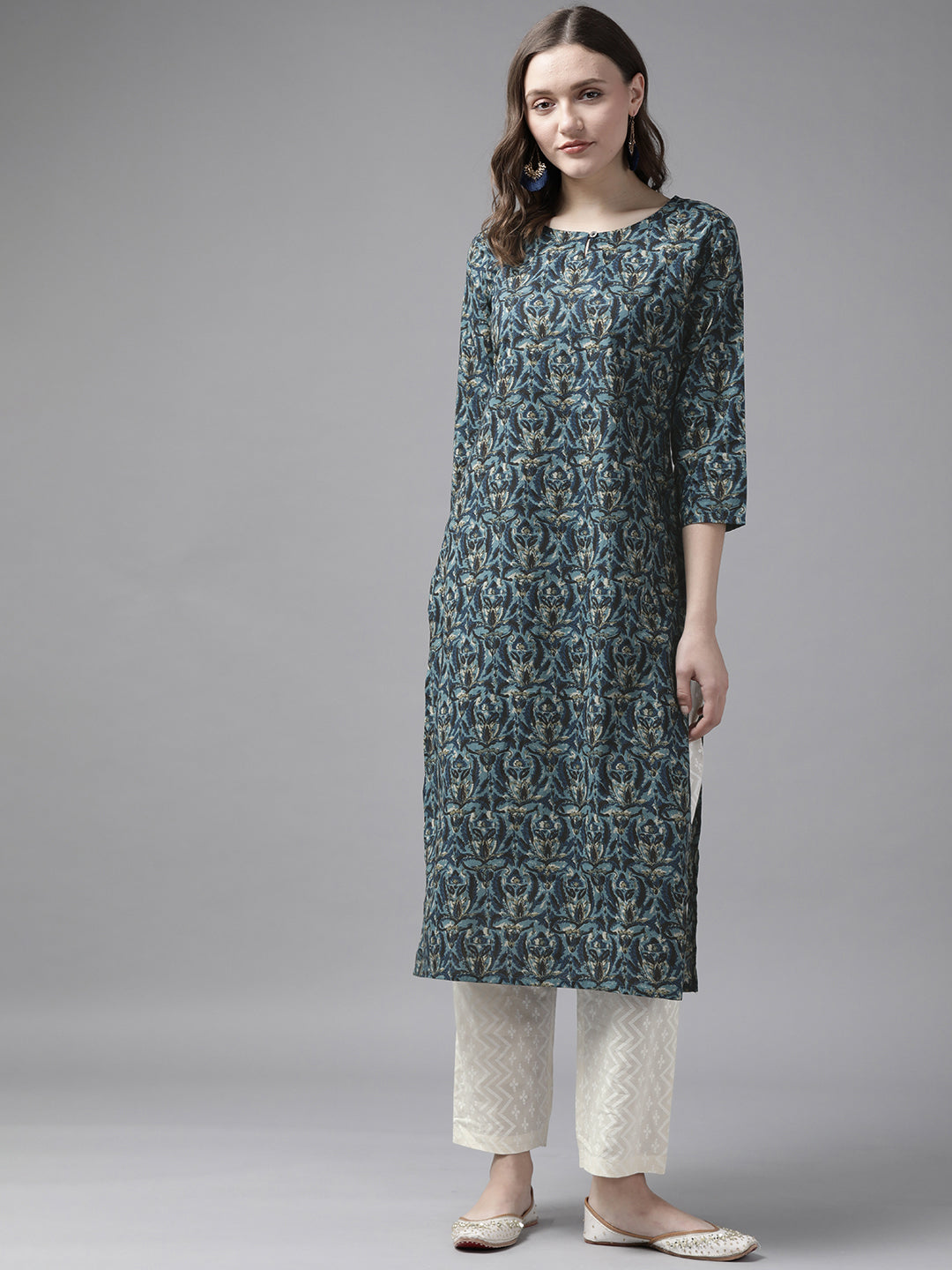 Women's Blue And White Ethnic Motifs Pure Cotton Kurta With Trousers - Yufta