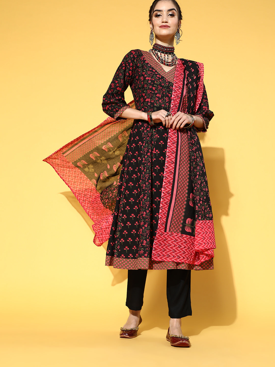 Women's Black & Pink Floral Printed Angrakha Pure Cotton Kurta With Palazzos & Dupatta - Yufta