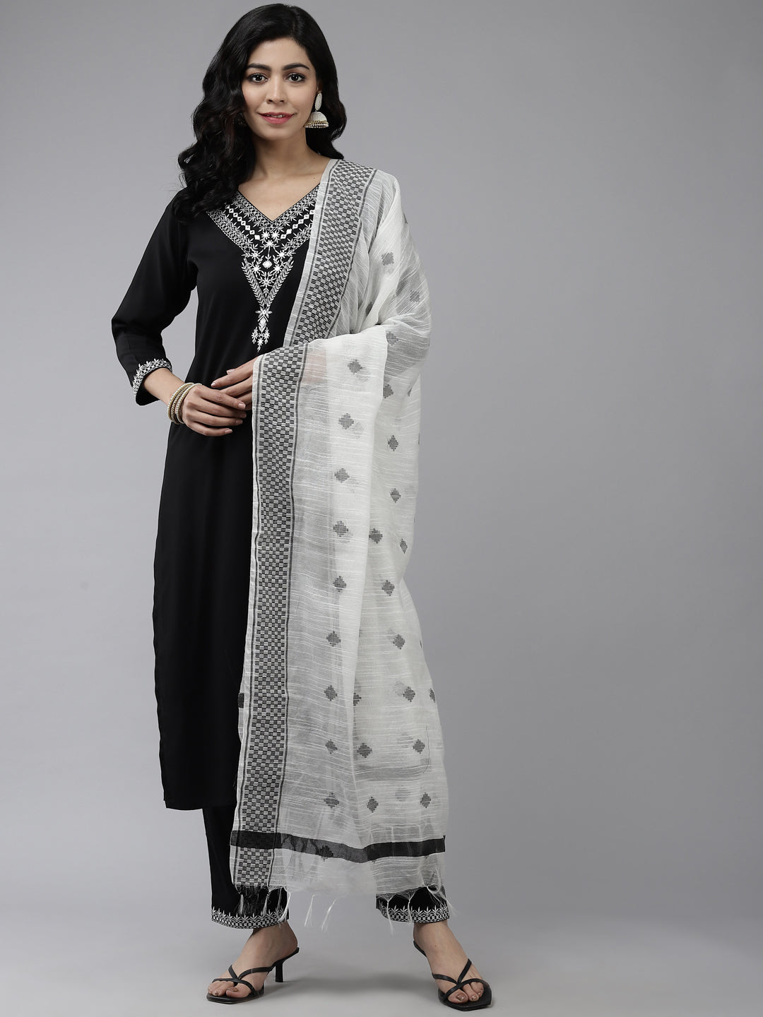 Women's Black And White Embroidered Detail Kurta & Palazzo With Self Design Dupatta - Yufta