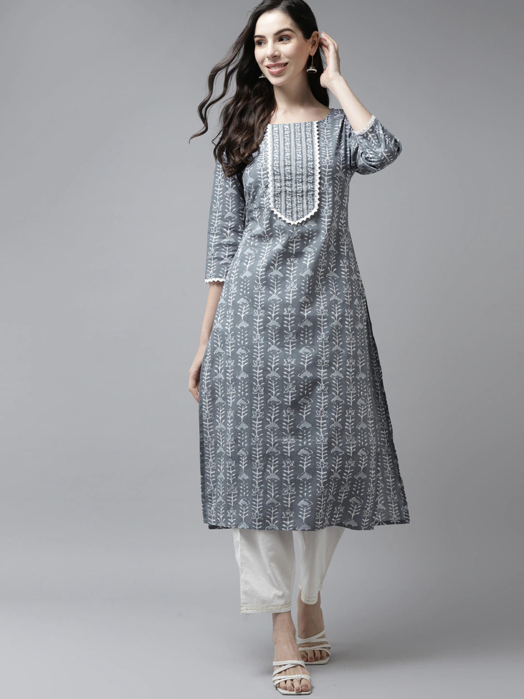 Women's Grey Pure Cotton Lace And Sequinned Kurta - Yufta