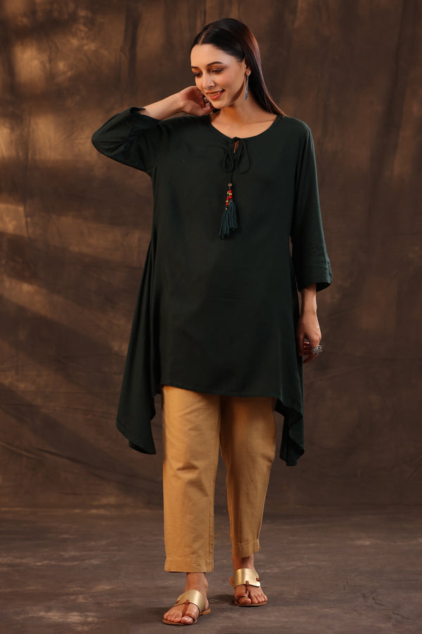 Jashvi Jade Green Solid Rayon Slub Asymmetric Women Kurta With Tie-Ups