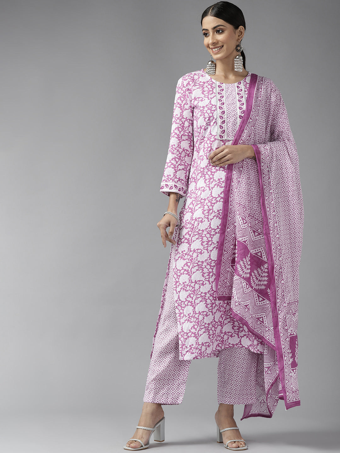 Women's Lavender And White Gotta Work Kurta With Pant & Dupatta - Yufta