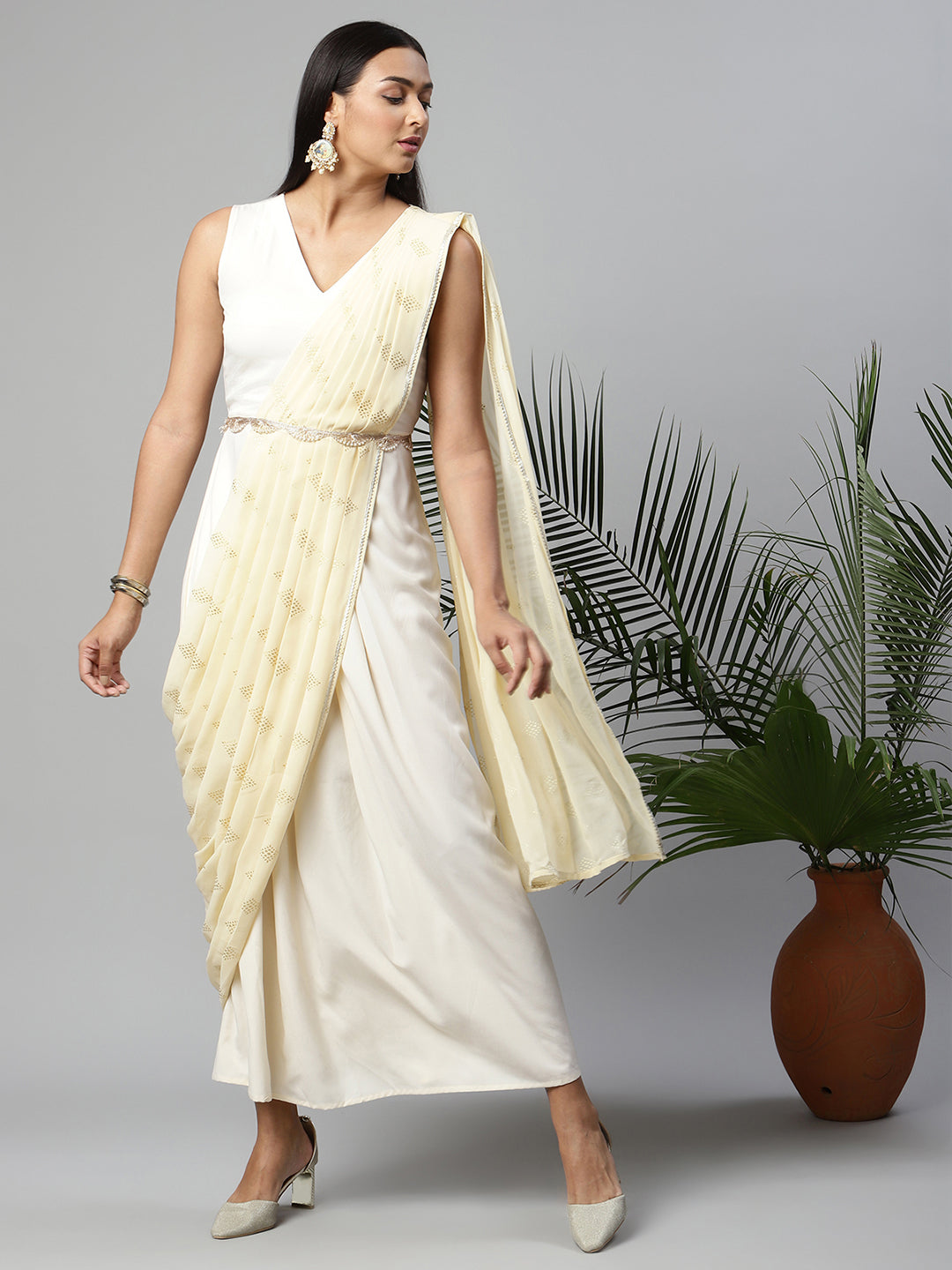 Women's Off White Saree Dress With Pallu By Ahalyaa (1Pc)