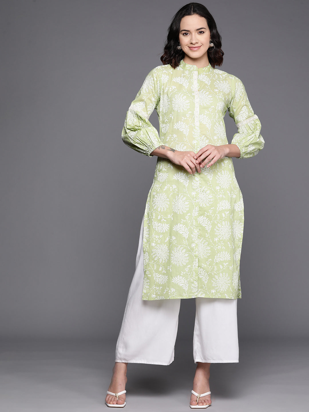 Women's Floral Printed Zari Mandarin Collar Puff Sleeves Pure Cotton Kurta - Ahalyaa