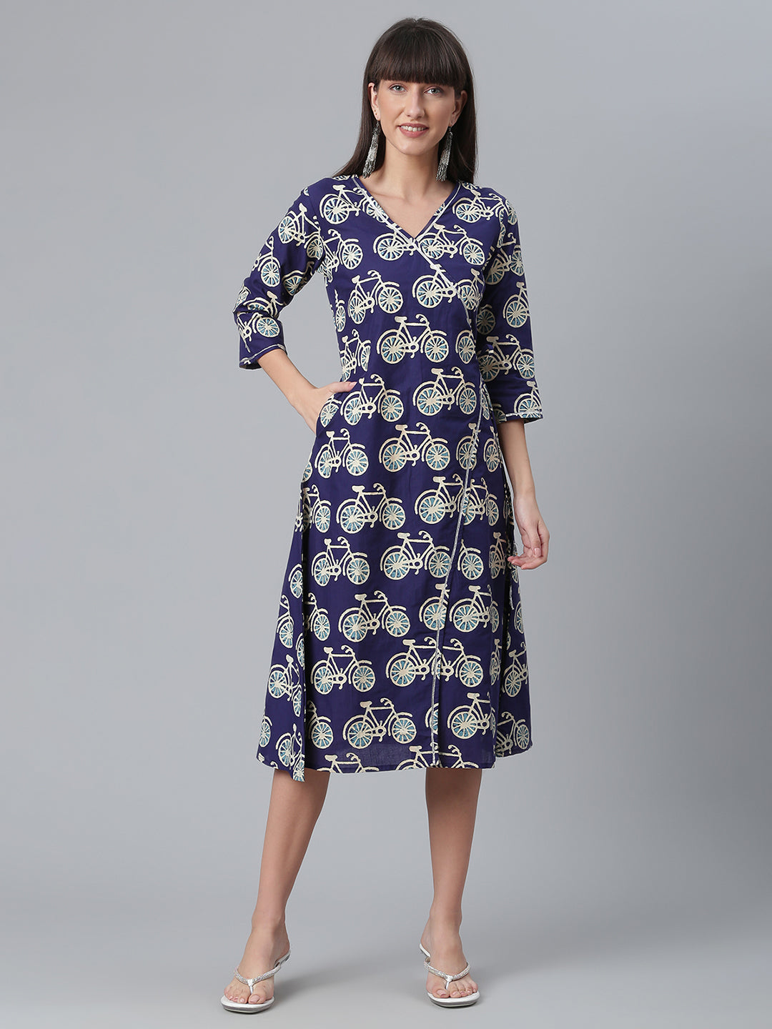 Women's Cotton Navy Blue Printed Kurta - Ahalyaa