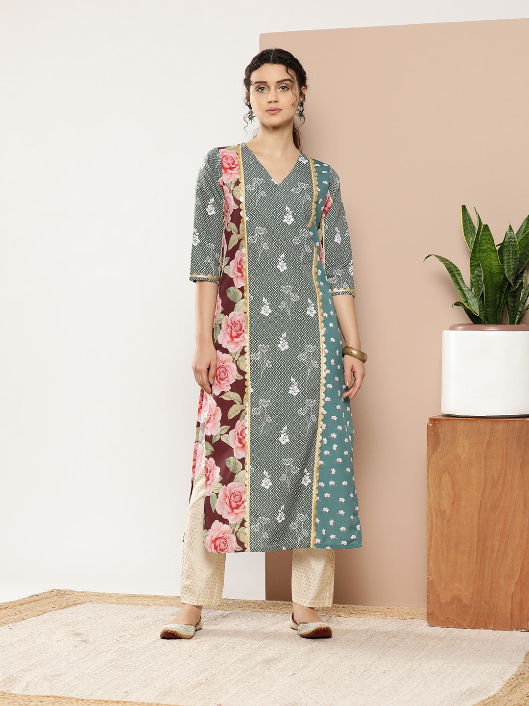 Women's Dark Green Floral Crepe Kurta - Ahalyaa