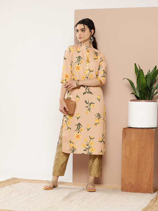 Jashvi Women Tan & Yellow Floral Printed Floral Crepe Kurta