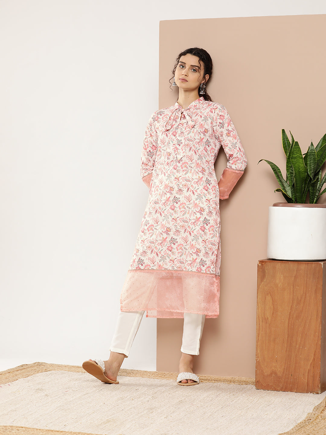 Women's Pink Floral Crepe Kurta - Ahalyaa