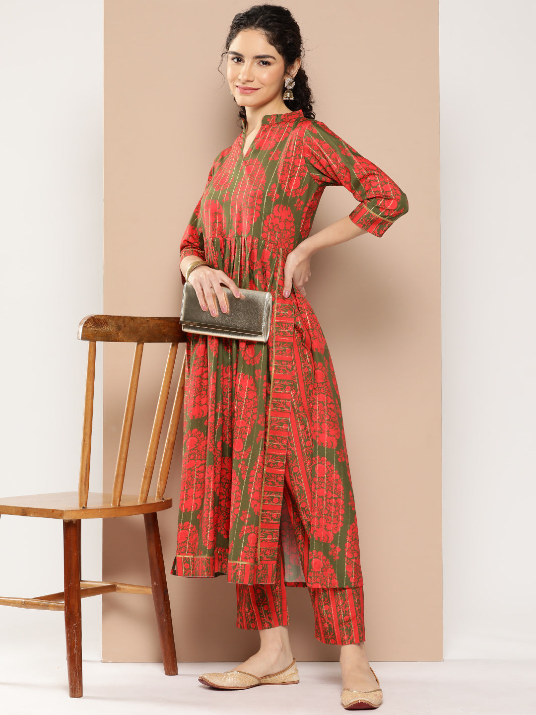 Women's Floral Printed Pleated Gotta Patti Kurta With Trousers - Ahalyaa